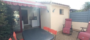 LES ESTIVALES Proche plage et port 4 pers Grande terrasse clim 2 chambres